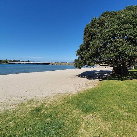 Tauranga - Big, Beautiful Villa On The Water! Exterior foto