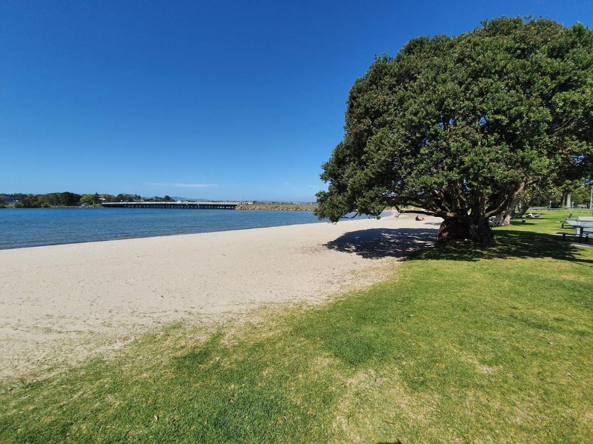 Tauranga - Big, Beautiful Villa On The Water! Exterior foto